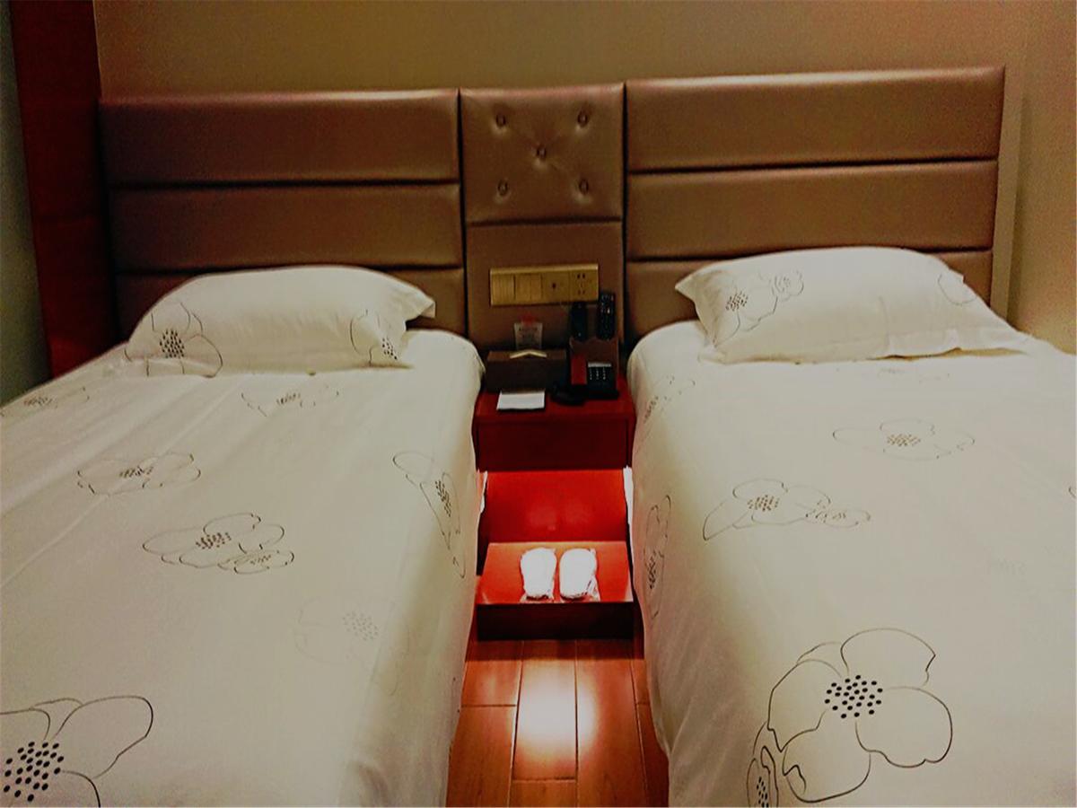 Guangzhou Tie Lv Hotel Bagian luar foto